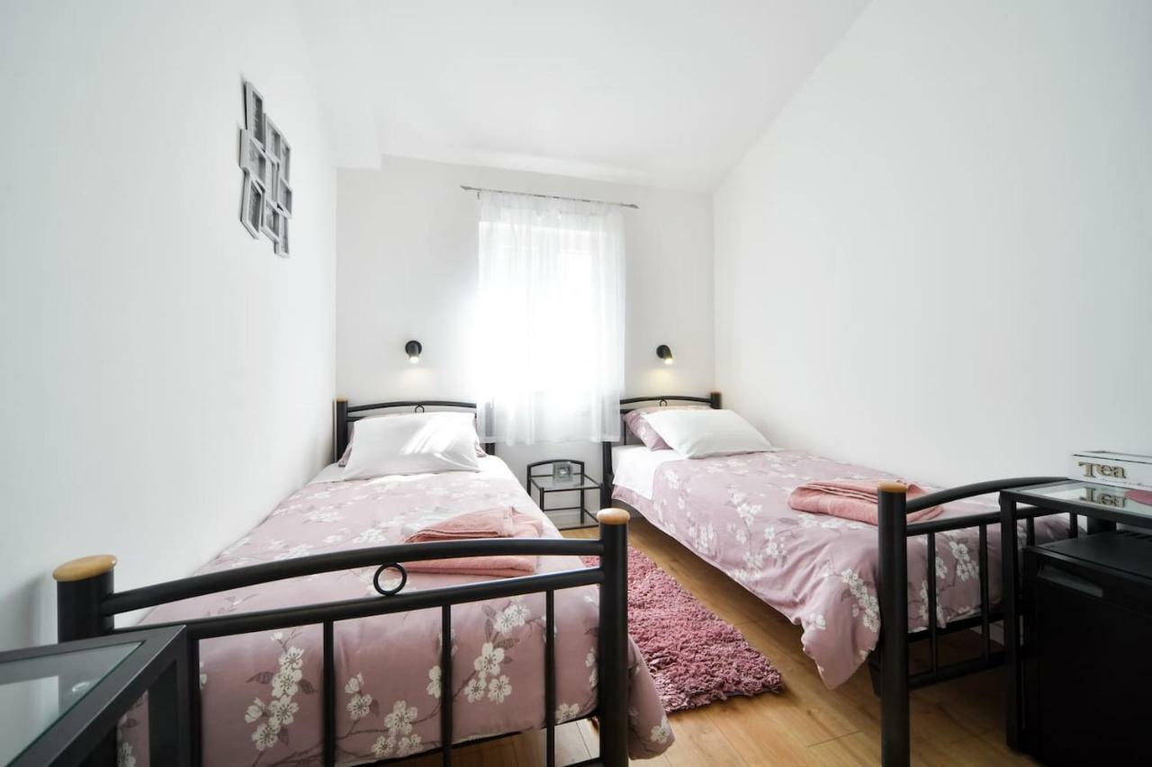 Rooms Nekic 1 Zara Esterno foto