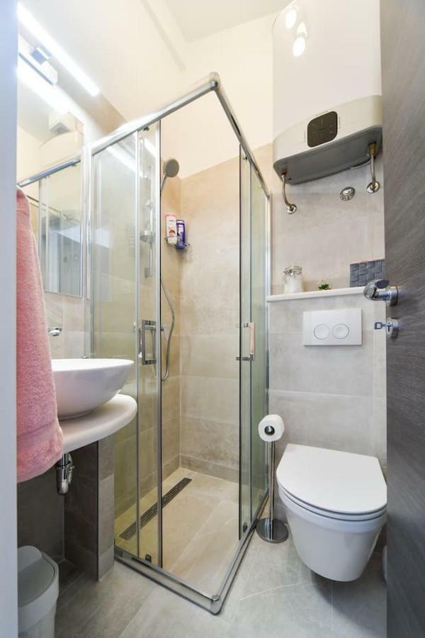 Rooms Nekic 1 Zara Esterno foto