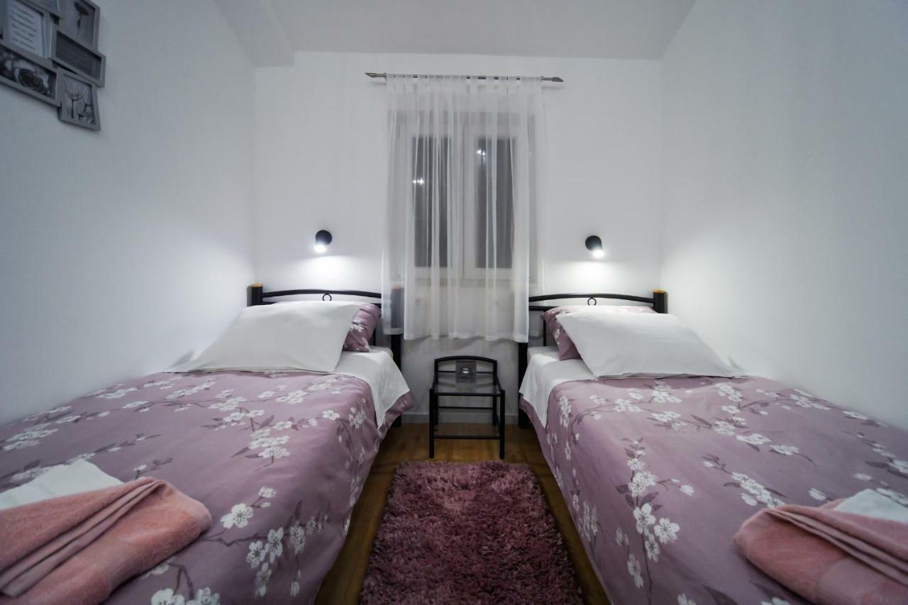 Rooms Nekic 1 Zara Esterno foto