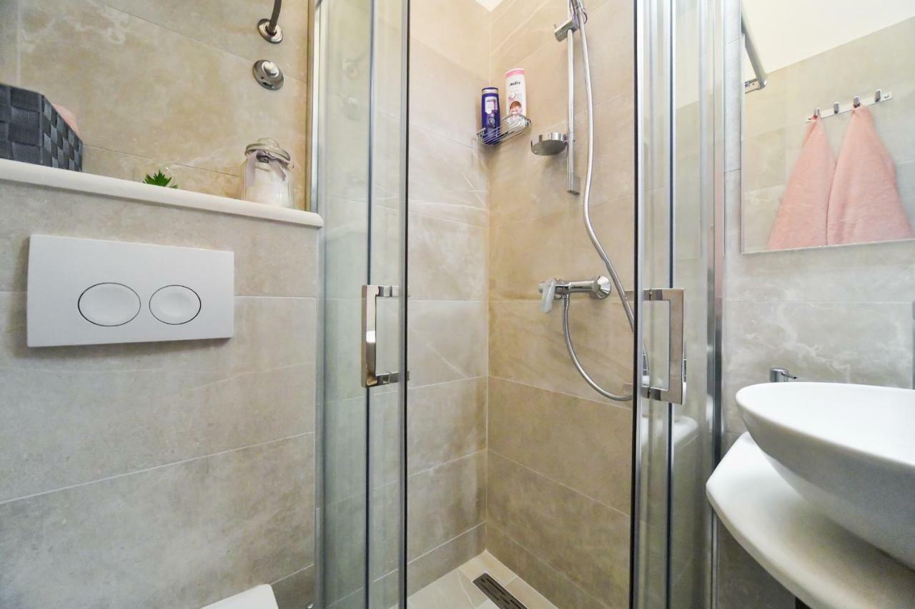 Rooms Nekic 1 Zara Esterno foto