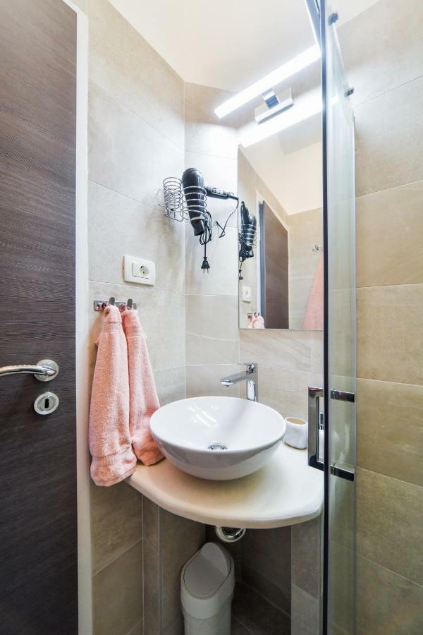 Rooms Nekic 1 Zara Esterno foto