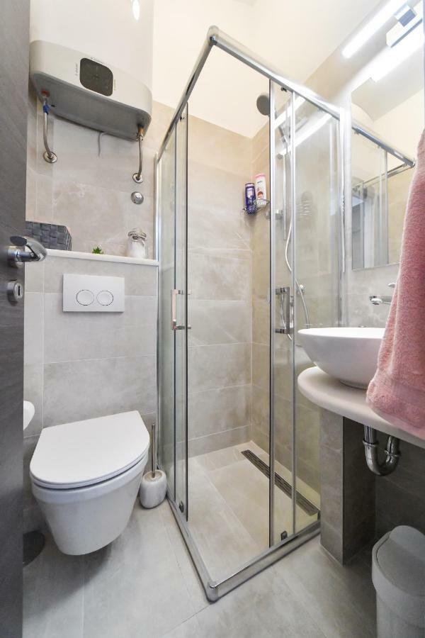 Rooms Nekic 1 Zara Esterno foto