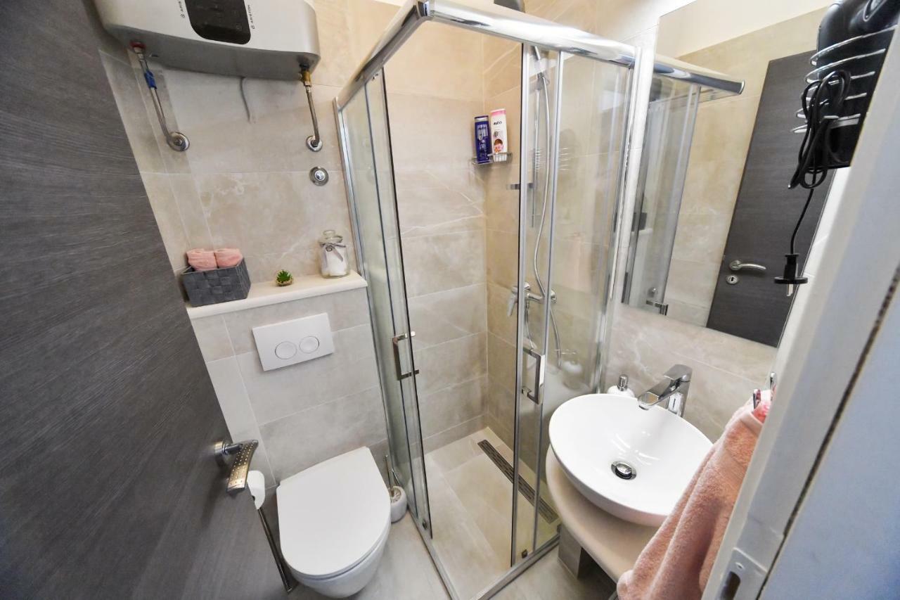 Rooms Nekic 1 Zara Esterno foto